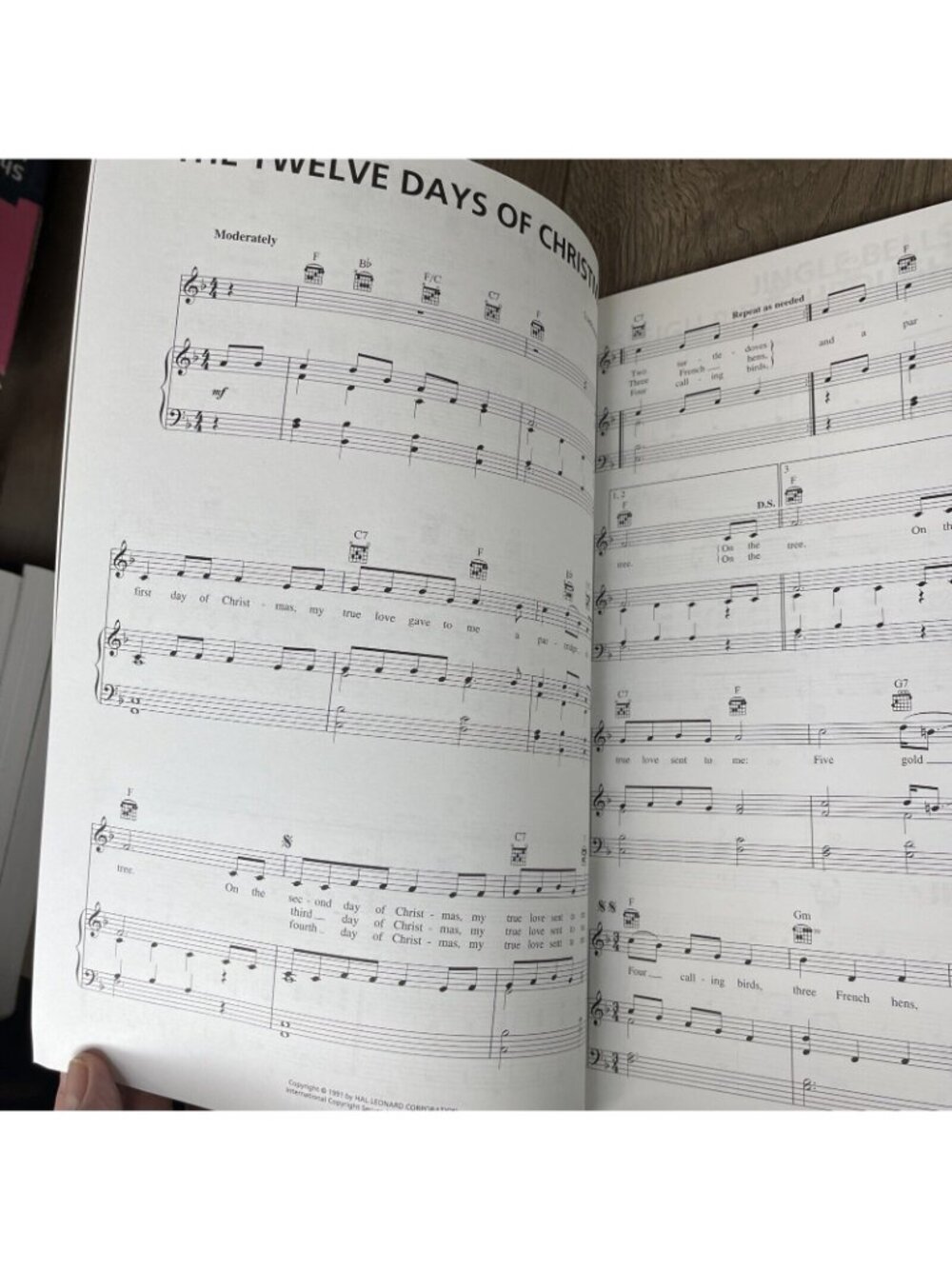 Christmas with Disney Sheet Music Favorite Christmas Songs & Carols Hal Leonard - Picture 6 of 7